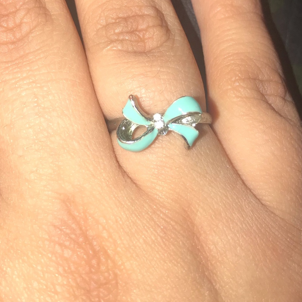Bow Ring